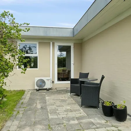 Sebine - 200m From The Sea By Interhome Semesterbostad Ebeltoft