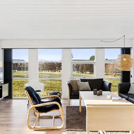 Sebine - 200m From The Sea By Interhome Nyaraló