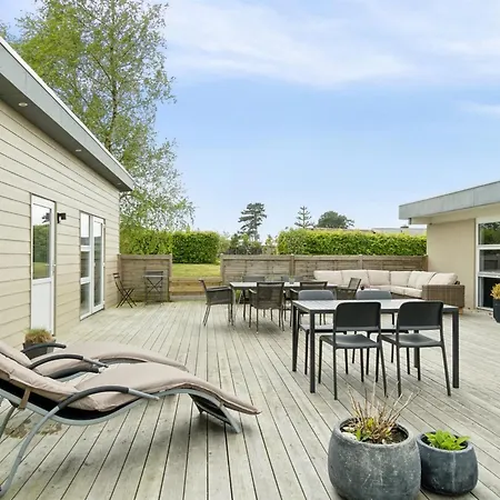 Sebine - 200m From The Sea By Interhome Nyaraló